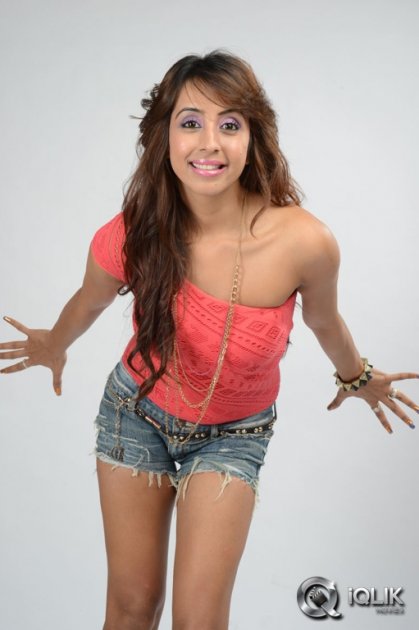 Sanjjanaa